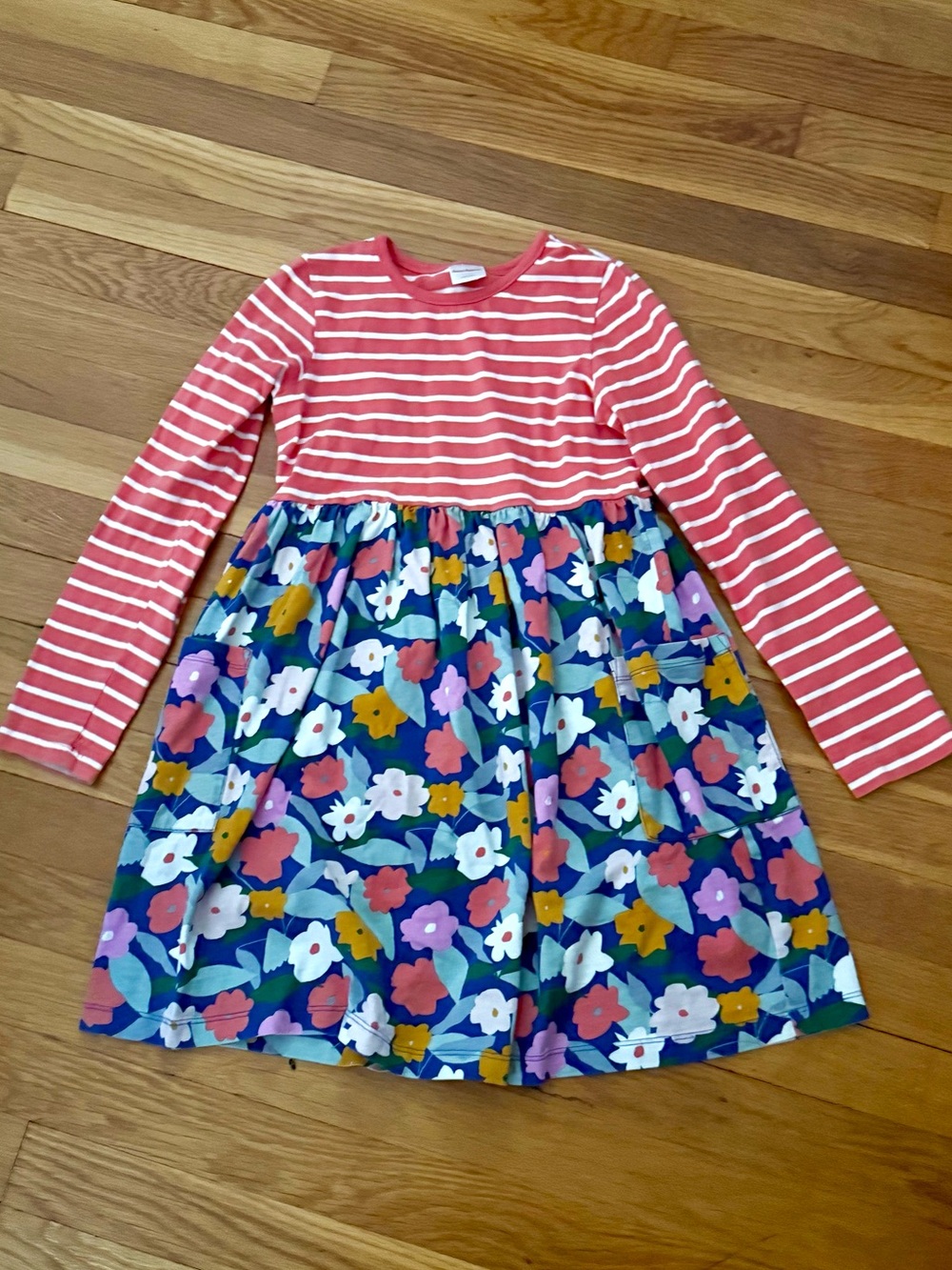 Hanna Andersson Girls’ 140/10 Floral Print Mixie Playdress with Patch Pockets